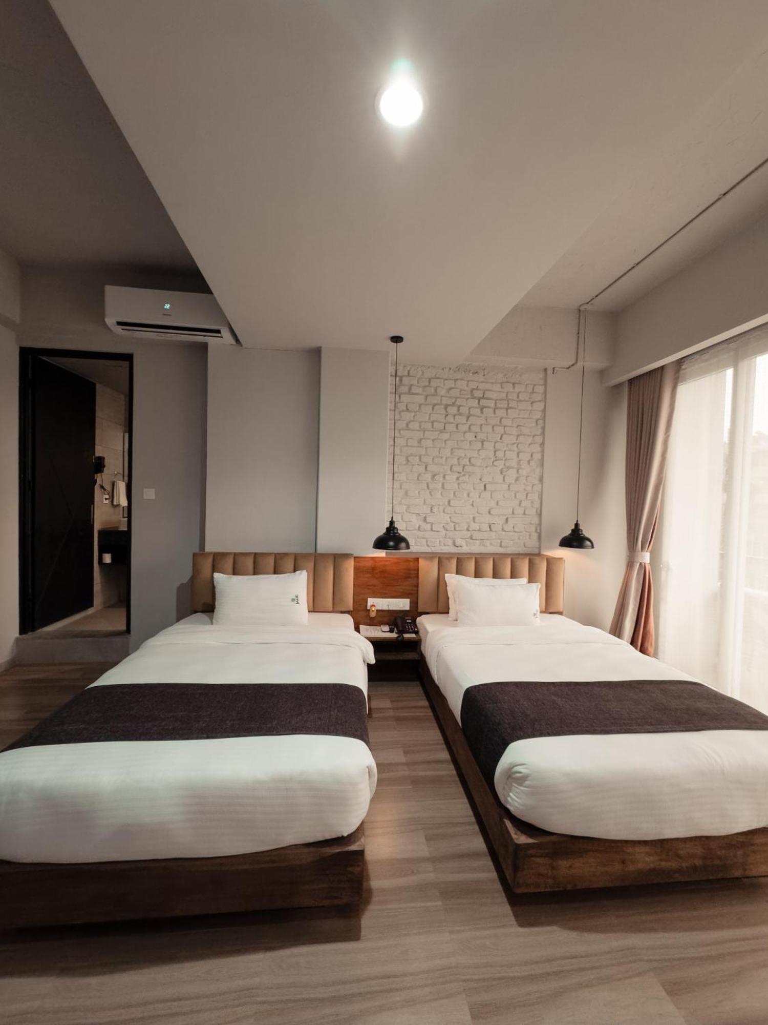 Jade City Hotel Pokhara Exterior foto